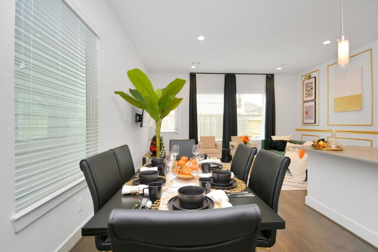 Emerald Palace - New, Modern 3Br Townhome Close To Downtown, Nrg, Med Ctr هيوستن المظهر الخارجي الصورة