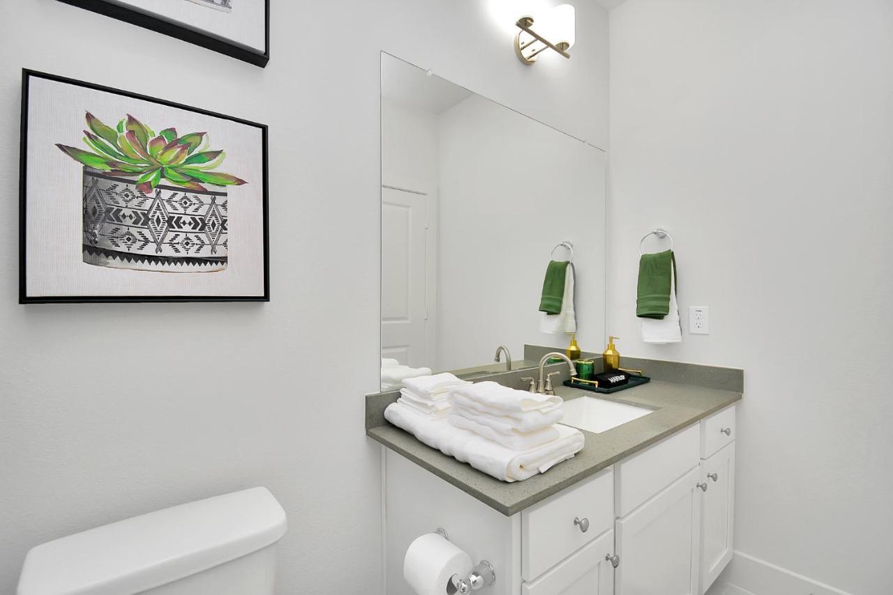Emerald Palace - New, Modern 3Br Townhome Close To Downtown, Nrg, Med Ctr هيوستن المظهر الخارجي الصورة